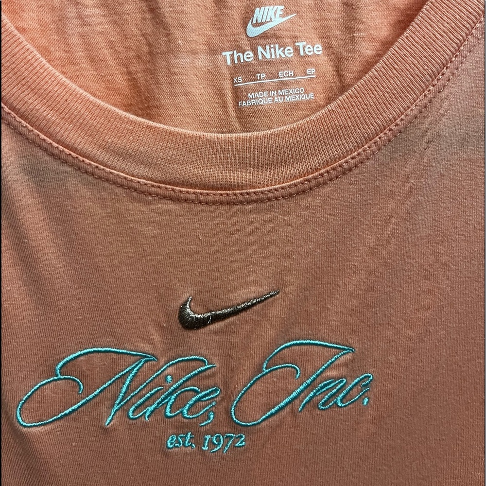 NIKE INC CROPPED T SHIRT